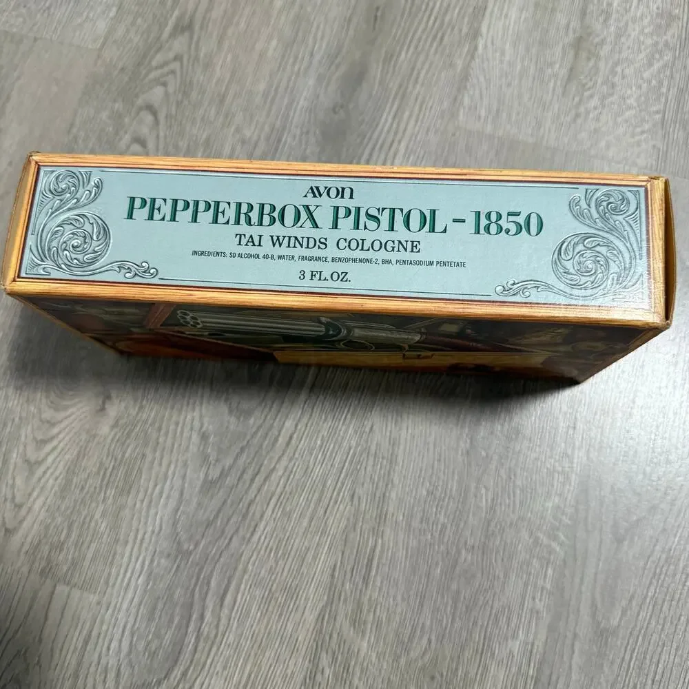 Vintage Avon Pepperbox Pistol 1850 Tai Winds Cologne Decanter in Original Box